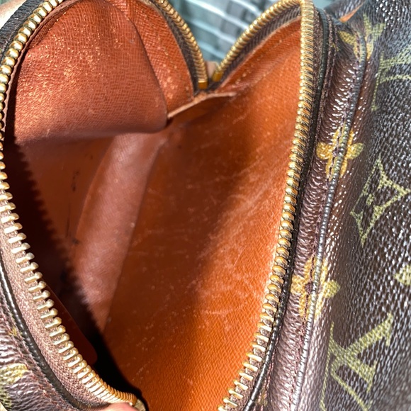 Authentic Louis Vuitton Monogram Amazon Crossbody Bag - Picture 5 of 16